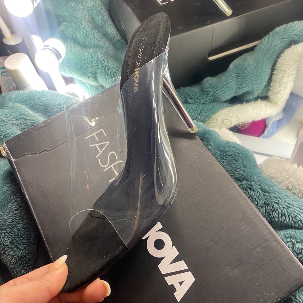 Fashion Nova Glass Slide